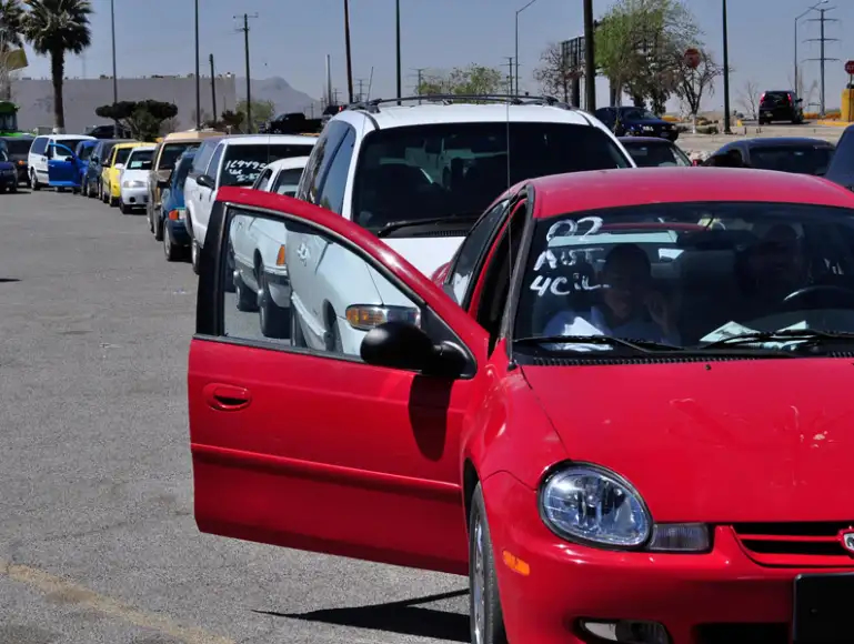 Alertan por fraudes en regularización vehicular en Chihuahua