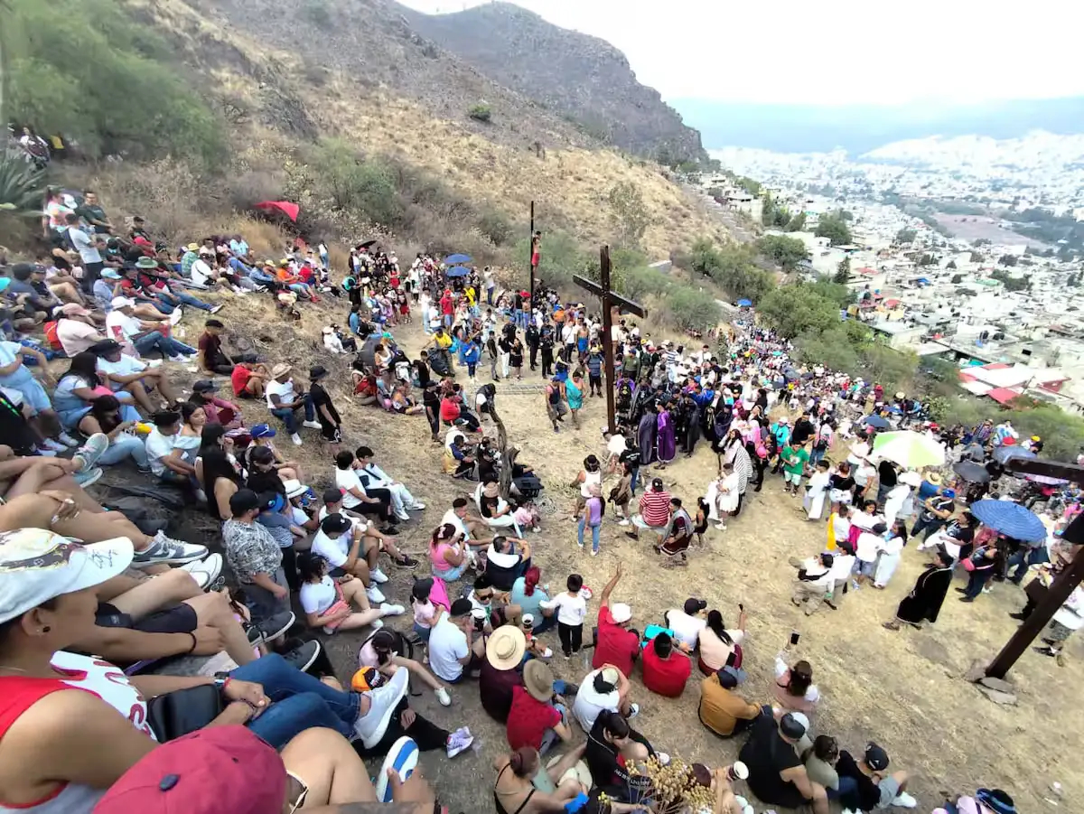 Resguardan viacrucis en Juárez por Semana Santa