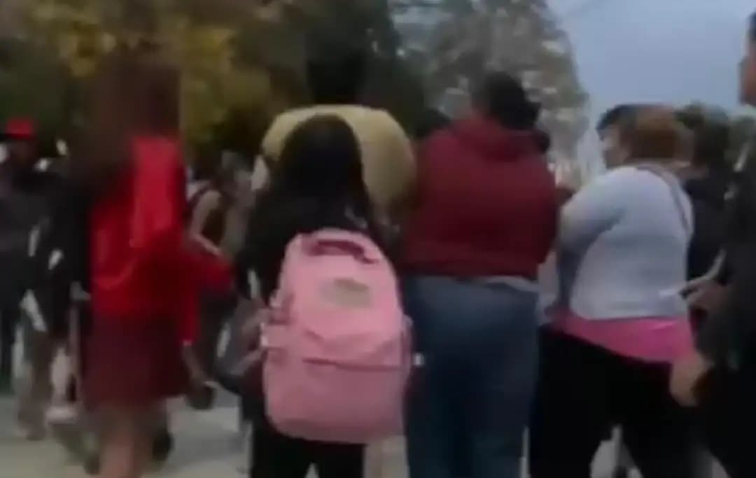 Intervienen secundarias en Juárez por riñas y vapeo