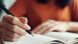 Convocan a jóvenes para premios literarios en Chihuahua