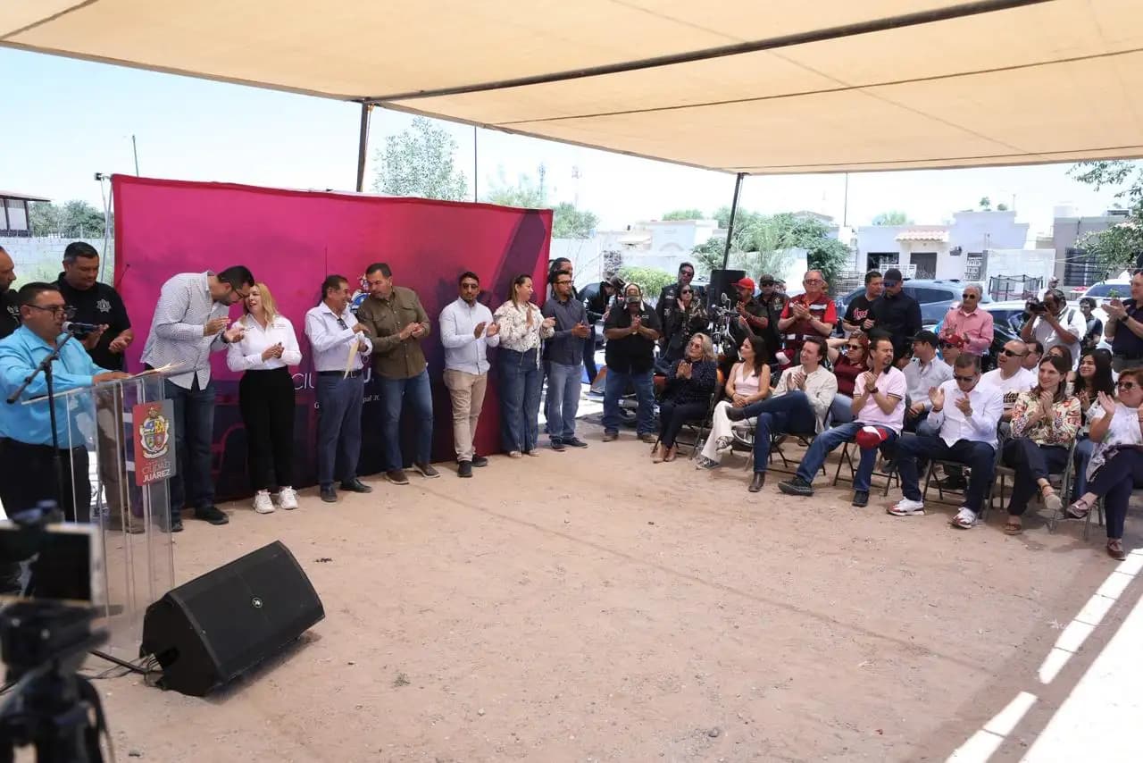 Develan placa del Parque “Arturo Urquidi Astorga” en Urbivilla del Cedro